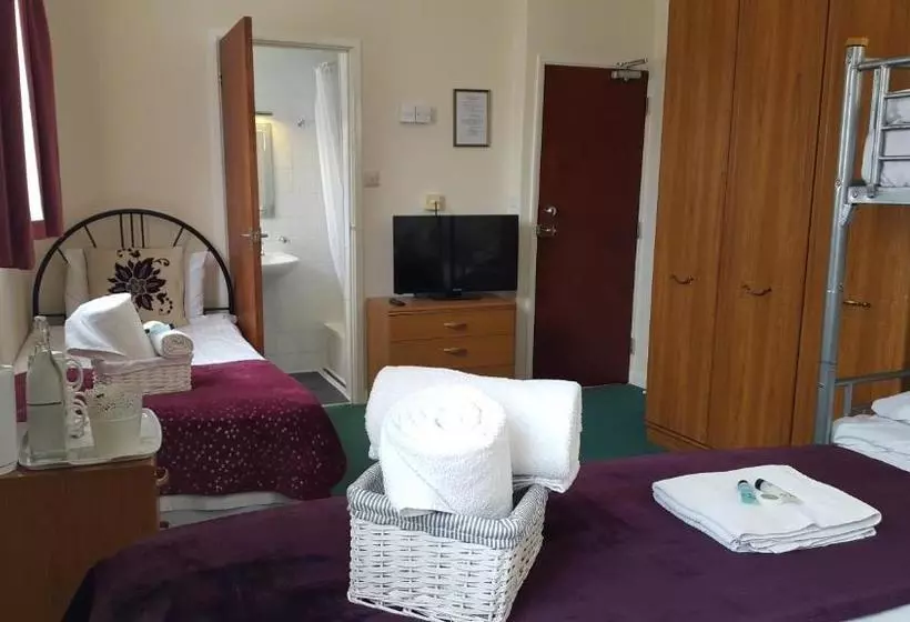 ペンション The Clarence