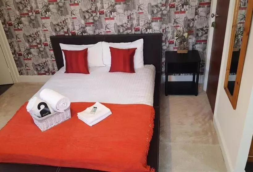 ペンション The Clarence