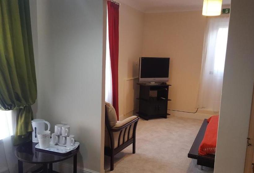 Majatalo The Clarence