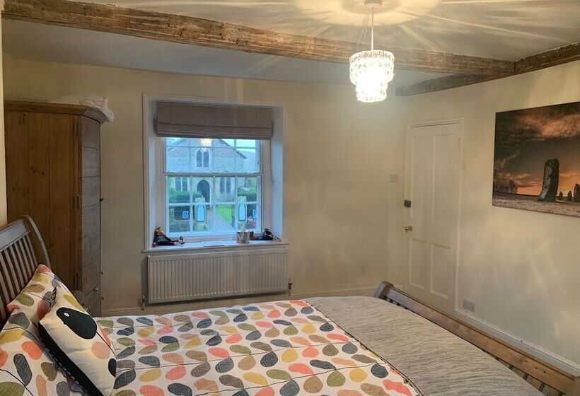 Bed and Breakfast Silbury House