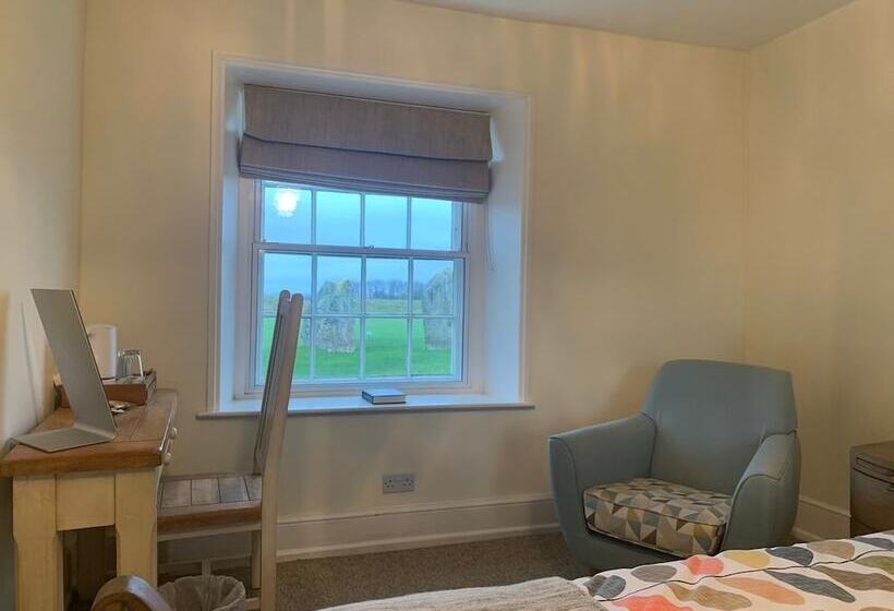 Bed and Breakfast Silbury House