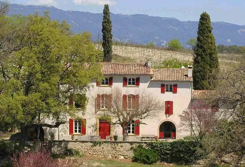 ペンション La Tuilière En Luberon