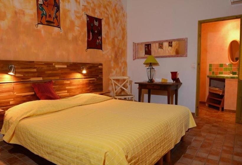 Пансион La Tuilière En Luberon