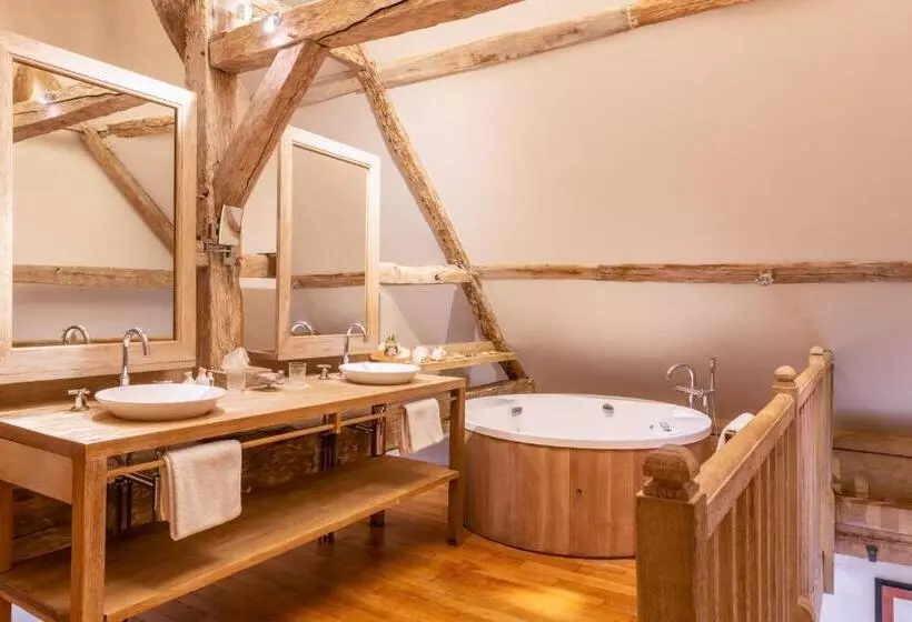 Aamiaismajoitus (B&B) Hôtel Du Château Du Rivau