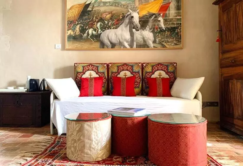 Aamiaismajoitus (B&B) Hôtel Du Château Du Rivau