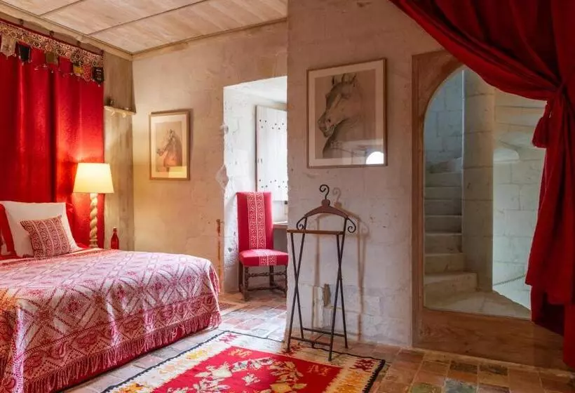 Aamiaismajoitus (B&B) Hôtel Du Château Du Rivau