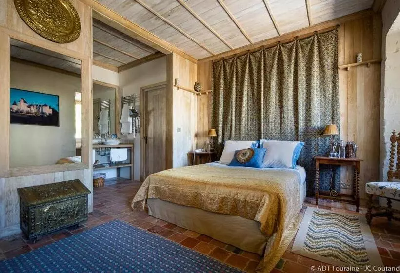 Aamiaismajoitus (B&B) Hôtel Du Château Du Rivau