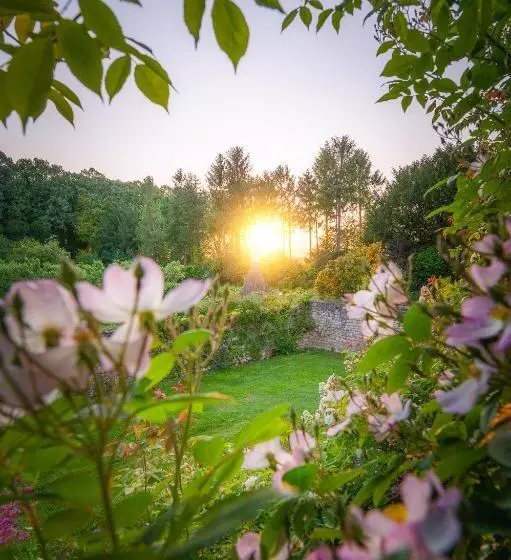 Aamiaismajoitus (B&B) Hôtel Du Château Du Rivau