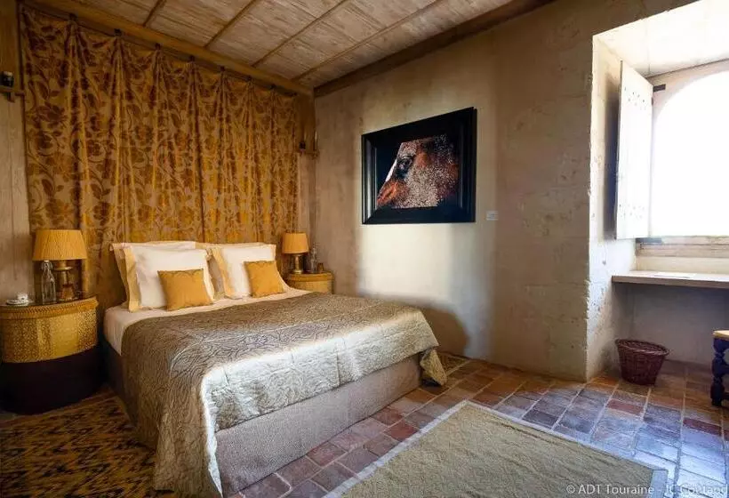 Aamiaismajoitus (B&B) Hôtel Du Château Du Rivau