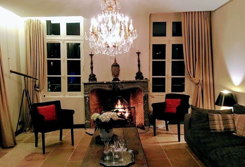 تختخواب و صبحانه New Cottage & Spa De Nage Guesthouse