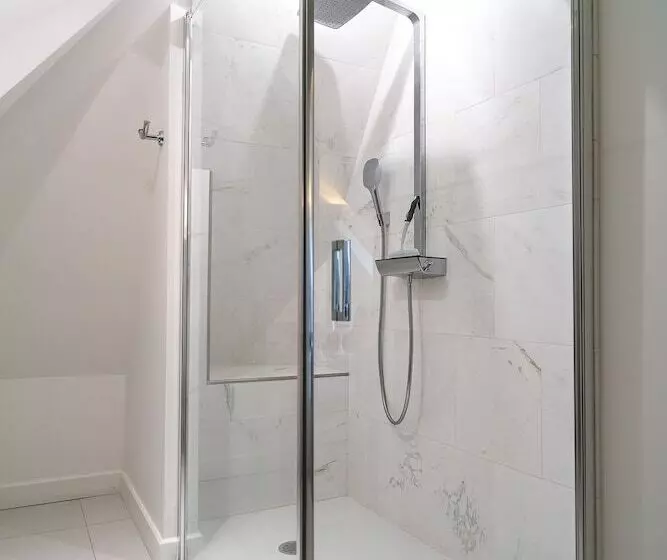 ベッドアンドブレックファースト New Cottage & Spa De Nage Guesthouse