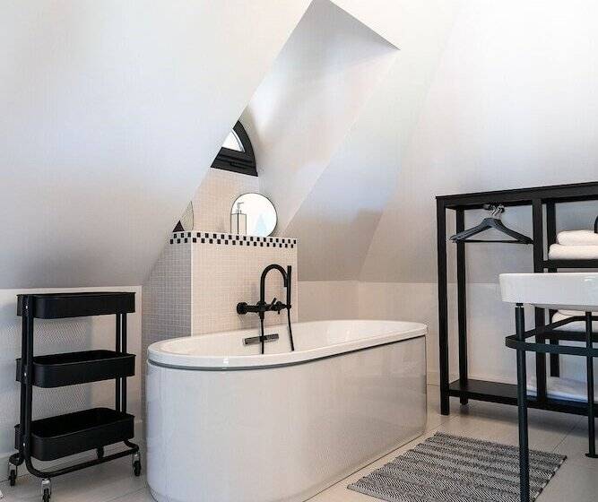 تختخواب و صبحانه New Cottage & Spa De Nage Guesthouse