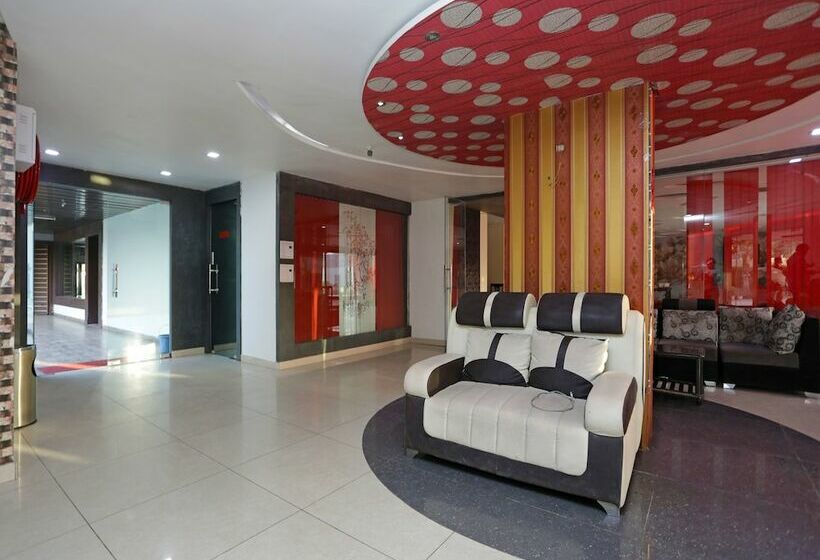 בית מלון כפרי Oyo 11973 Badri Palace