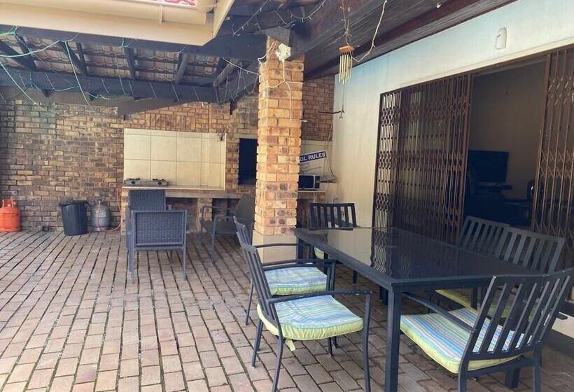 Pension A Pousada Guesthouse