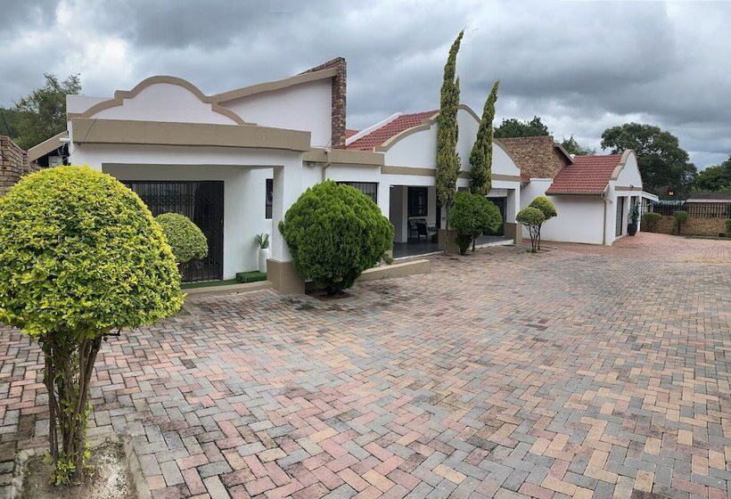 Pension A Pousada Guesthouse