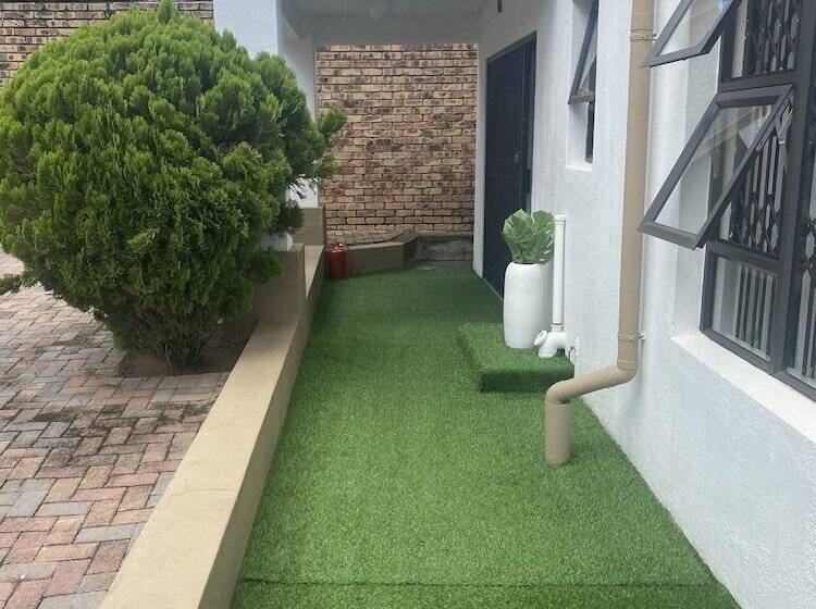 Pension A Pousada Guesthouse