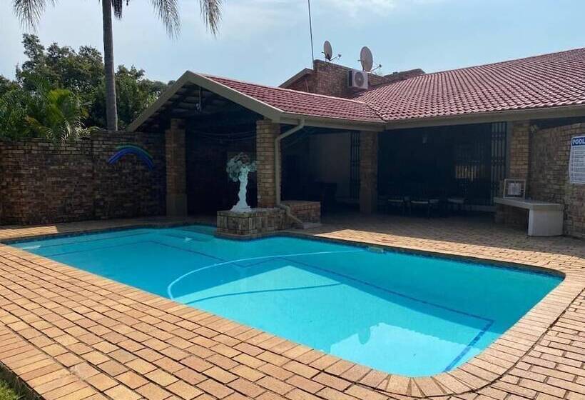 Pension A Pousada Guesthouse