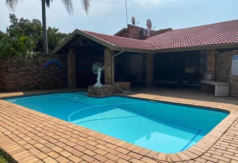 Majatalo A Pousada Guesthouse