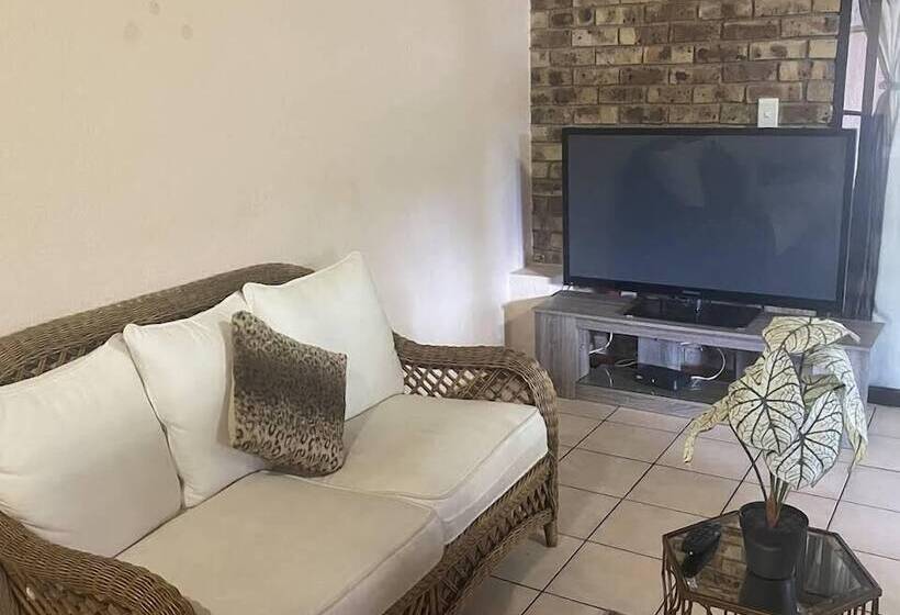 Pension A Pousada Guesthouse