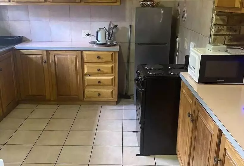 Majatalo A Pousada Guesthouse