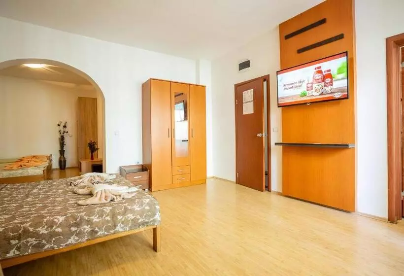 پانسیون Guesthouse Sunny