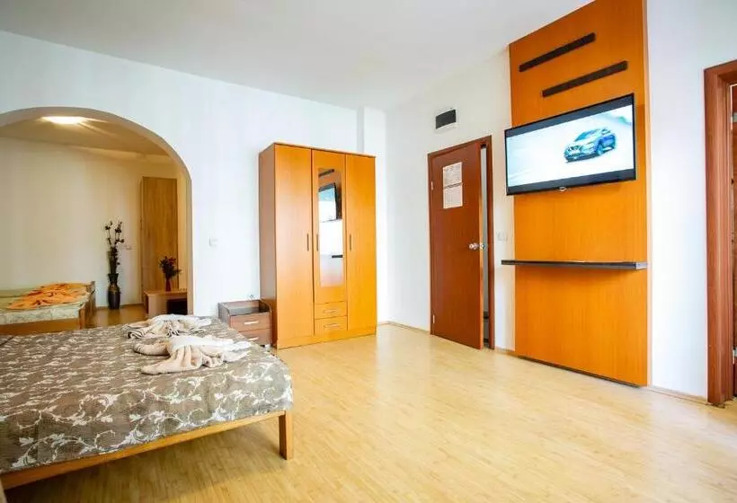 پانسیون Guesthouse Sunny