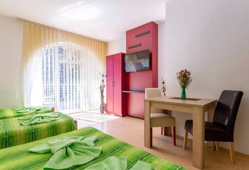 پانسیون Guesthouse Sunny