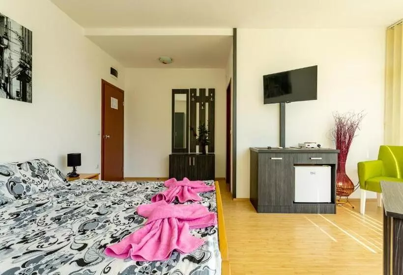 پانسیون Guesthouse Sunny