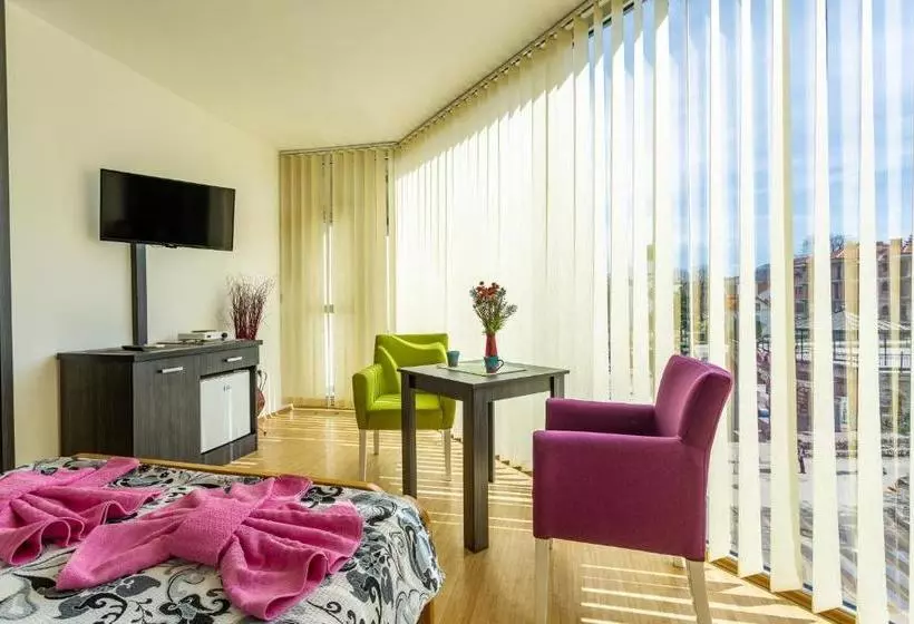 پانسیون Guesthouse Sunny