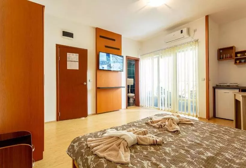 پانسیون Guesthouse Sunny