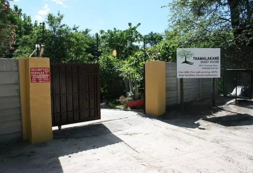 پانسیون Thamalakane Guest House