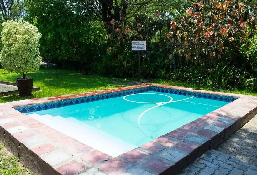 پانسیون Thamalakane Guest House