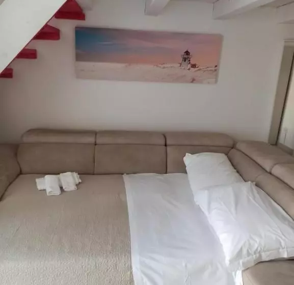 ペンション Enjoy Trani