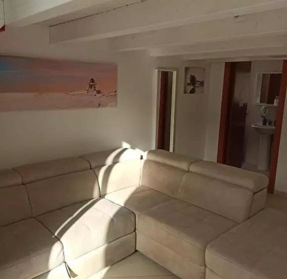 ペンション Enjoy Trani