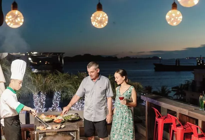 پانسیون Deja Vu House Ha Long