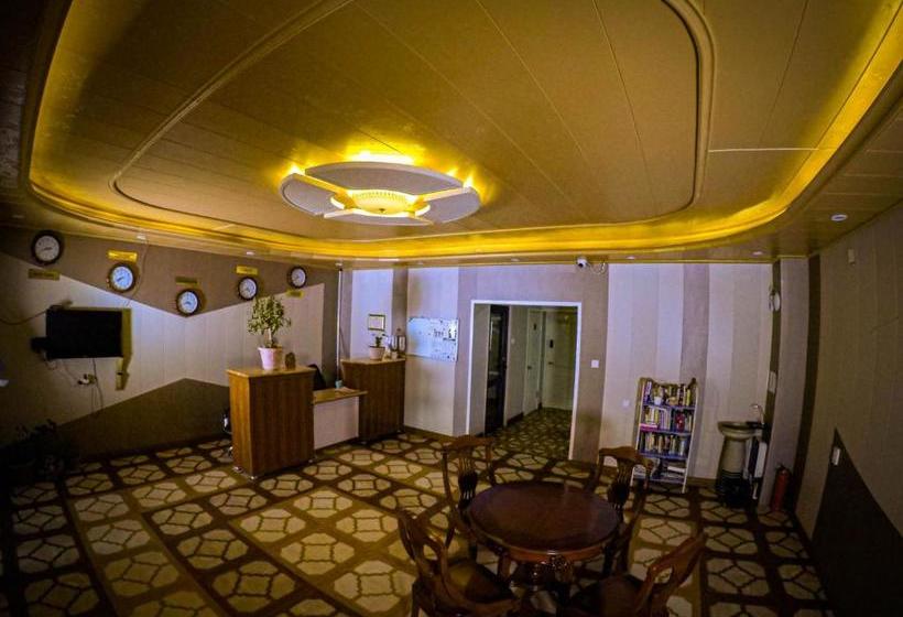 پانسیون Lg Tour & Hostel