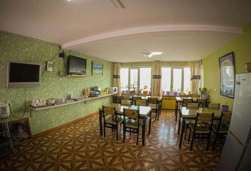 پانسیون Lg Tour & Hostel