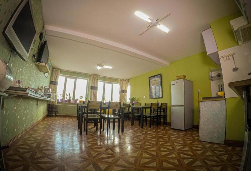 پانسیون Lg Tour & Hostel