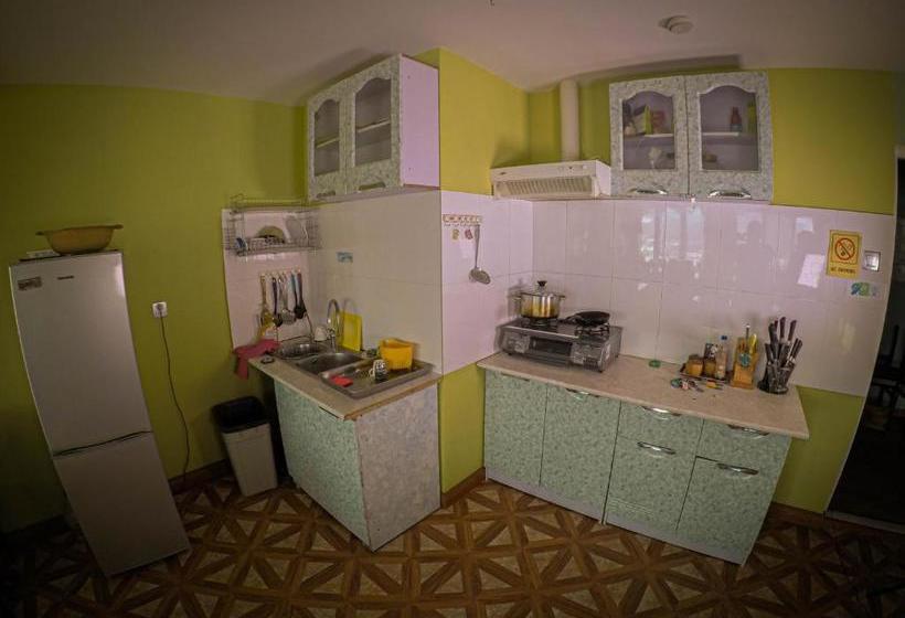 پانسیون Lg Tour & Hostel