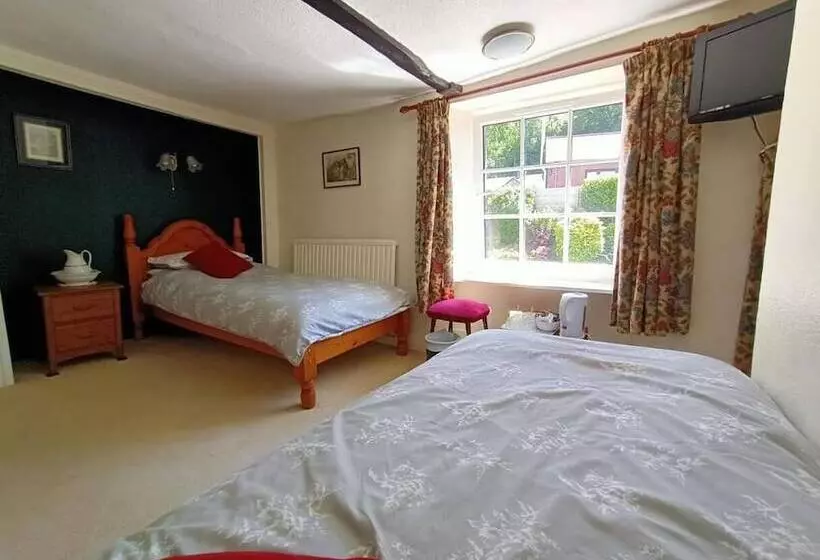 Retkeilymaja The Harp Inn