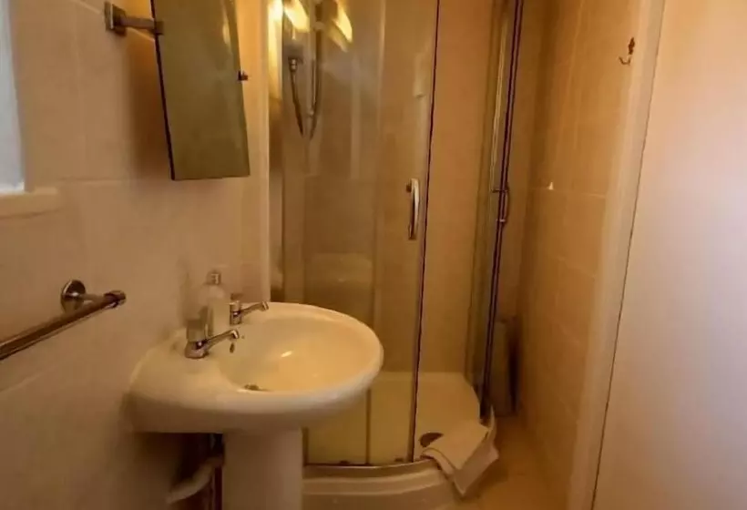 Retkeilymaja The Harp Inn