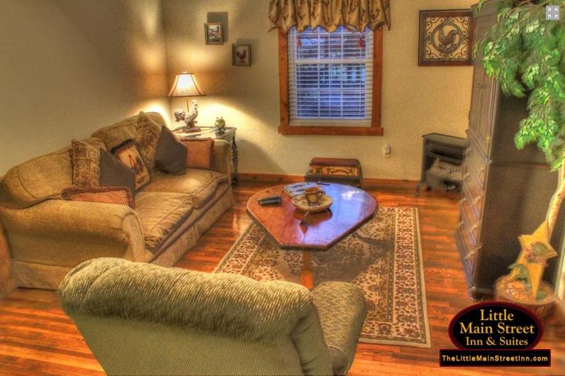 Общежитие Little Main Street Inn