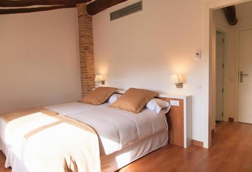 تختخواب و صبحانه Clos Figueras