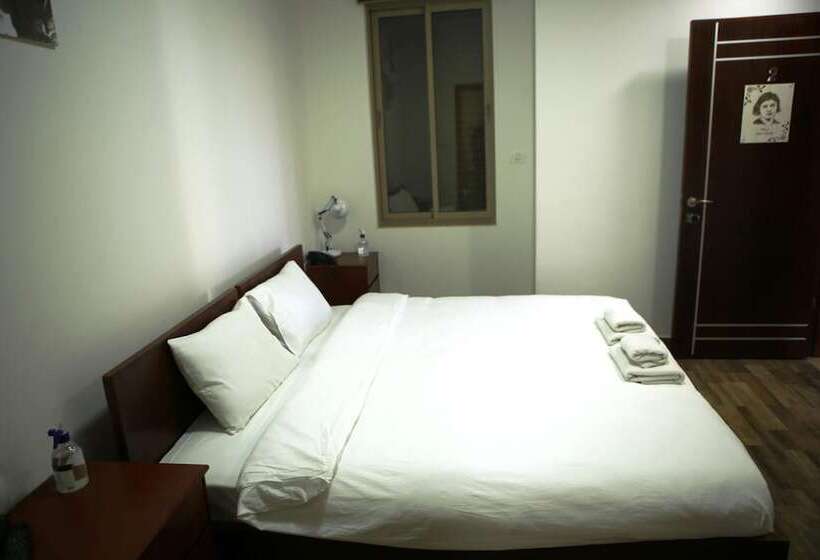 پانسیون Alrowwad Guest House