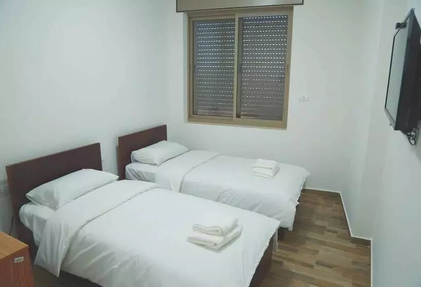 پانسیون Alrowwad Guest House