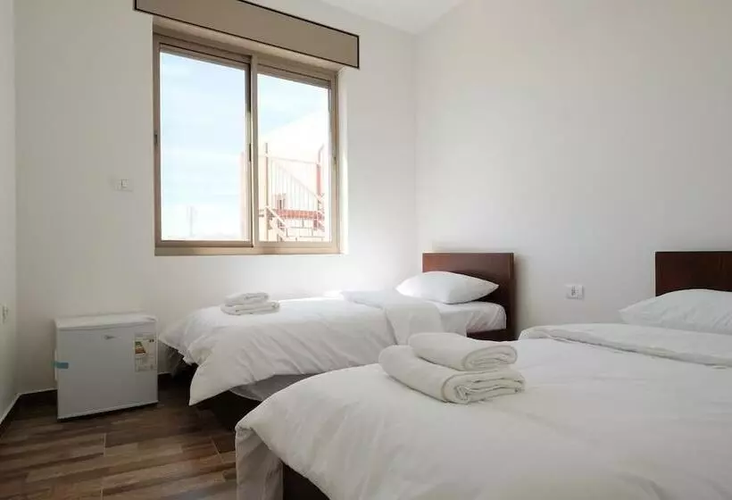 پانسیون Alrowwad Guest House