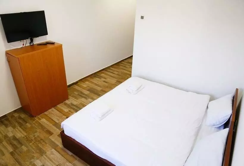 پانسیون Alrowwad Guest House
