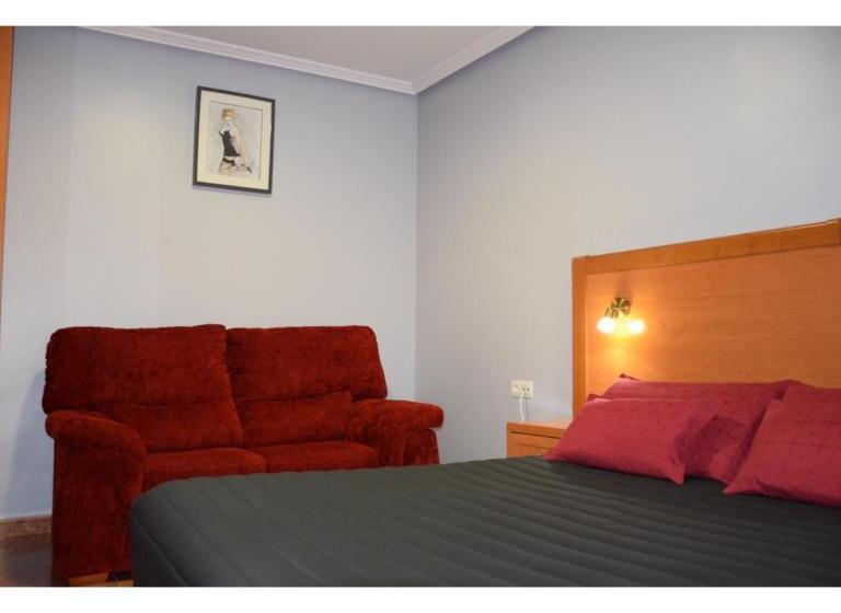 פנסיון Hostal Infante Peñafiel