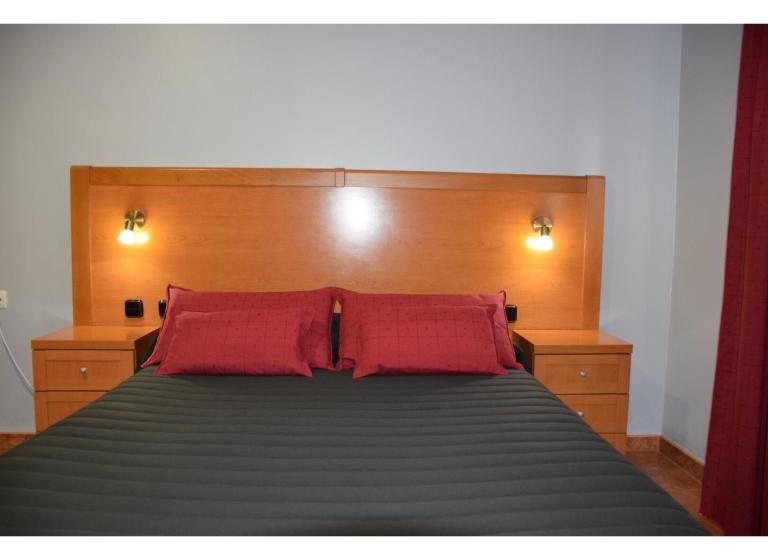 פנסיון Hostal Infante Peñafiel