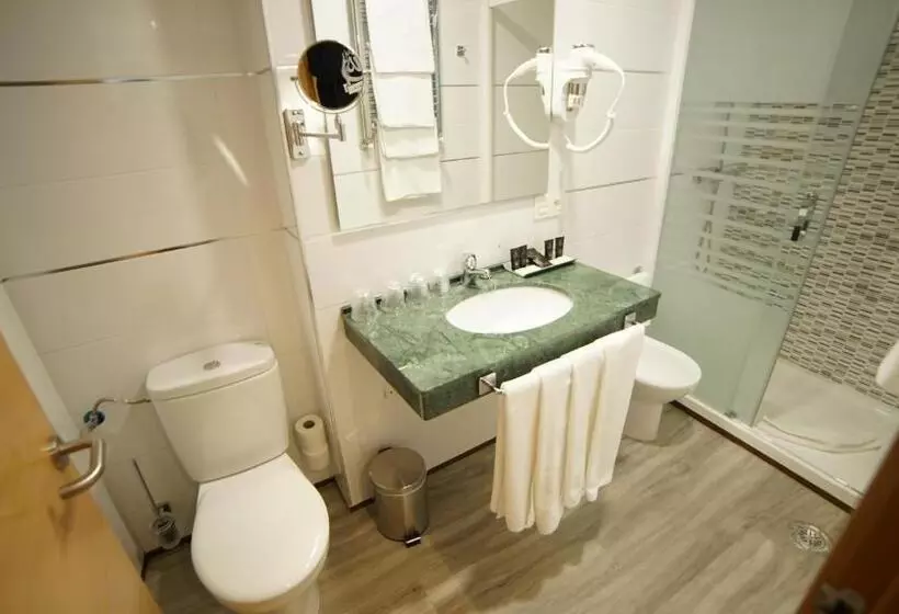 ホテル Infante Antequera